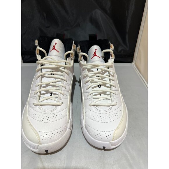 AIR JORDAN 12 RETRO (GS) WHITE/VARSITY RED BLACK - 153265 163 Youth size 5 - Picture 3 of 8